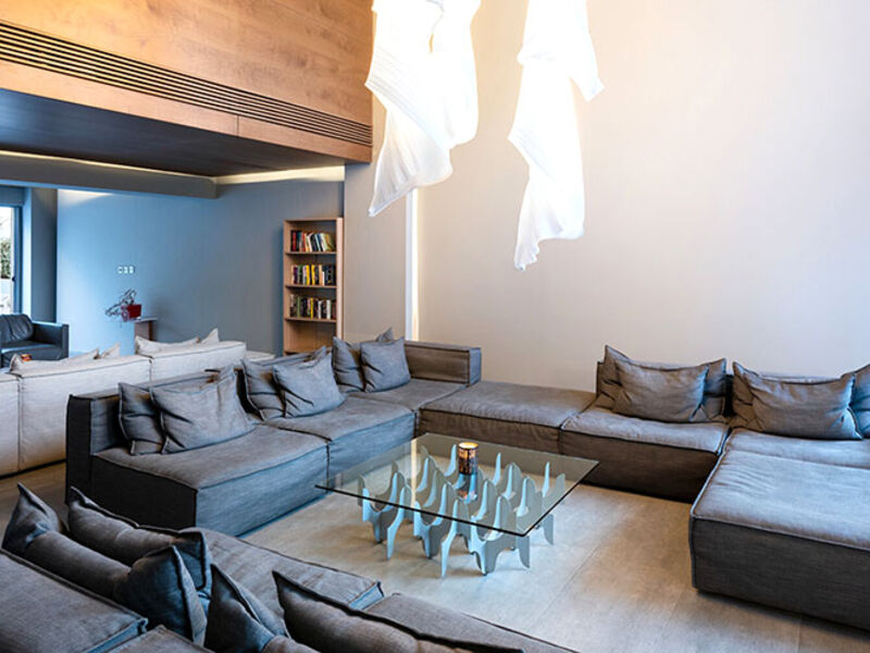 Oktober Downtown Boutique Hotel