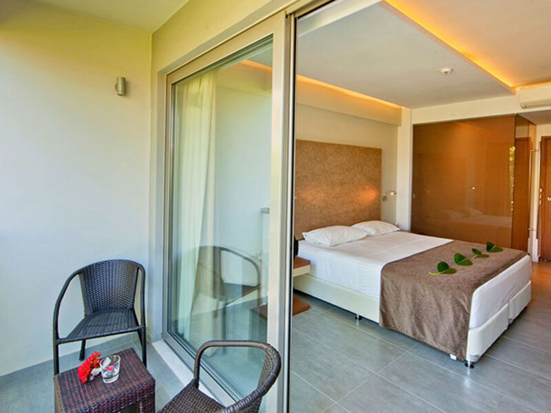 Oktober Downtown Boutique Hotel