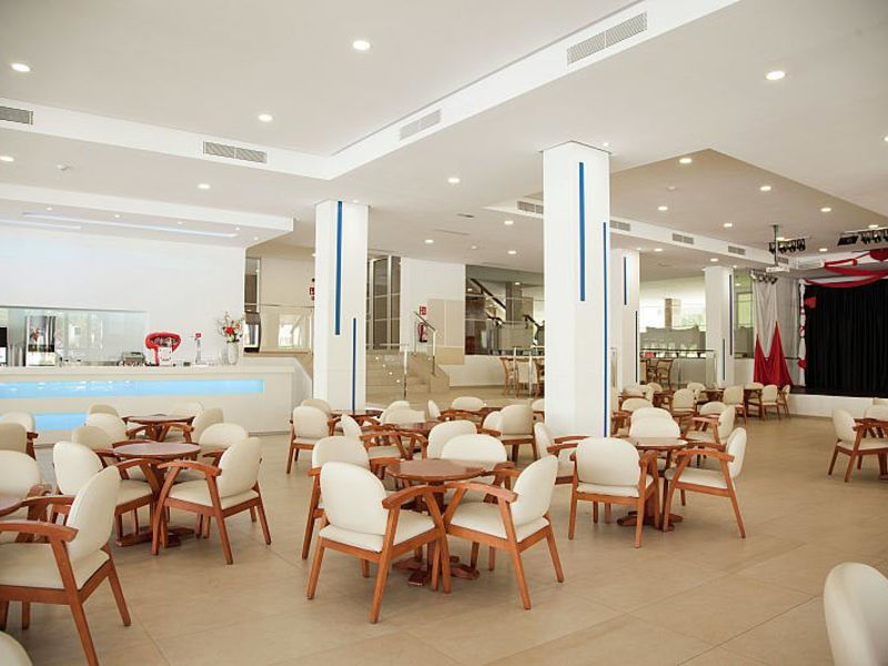 Ola Club Maioris