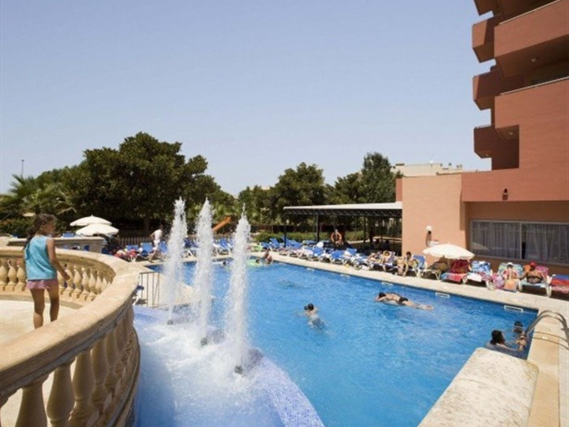 Ola Club Maioris