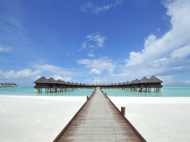 Olhuveli Beach & Spa Resort