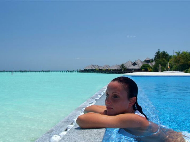 Olhuveli Beach & Spa Resort