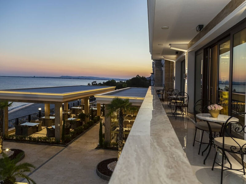 Hotel Onyx Beach Residence