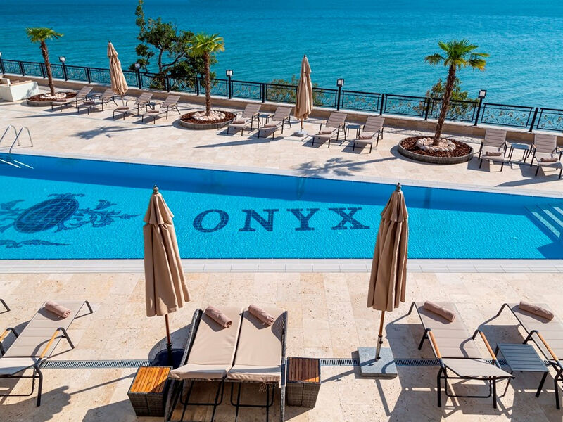 Onyx Beach Residence