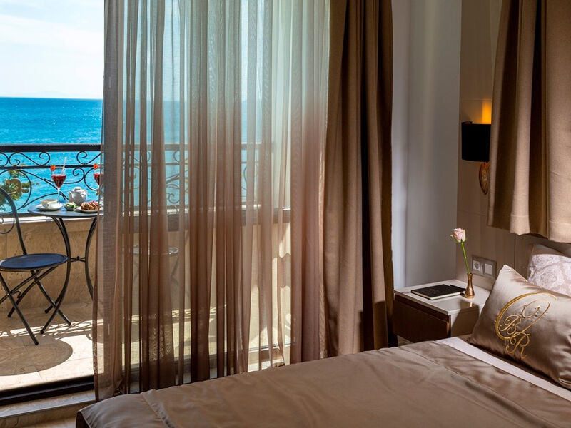 Onyx Beach Residence