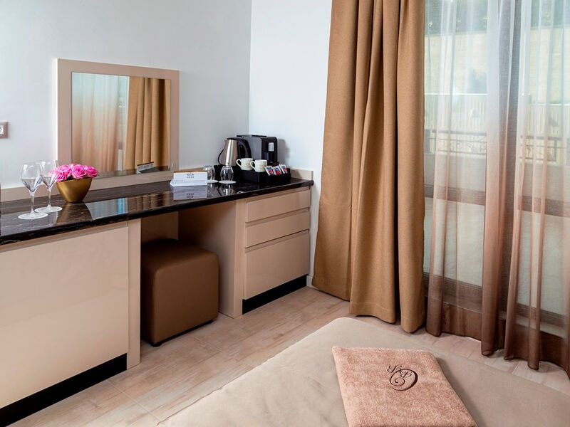 Onyx Beach Residence