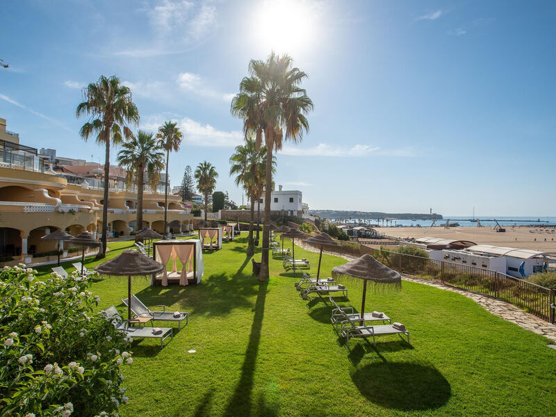 Ap Oriental Beach