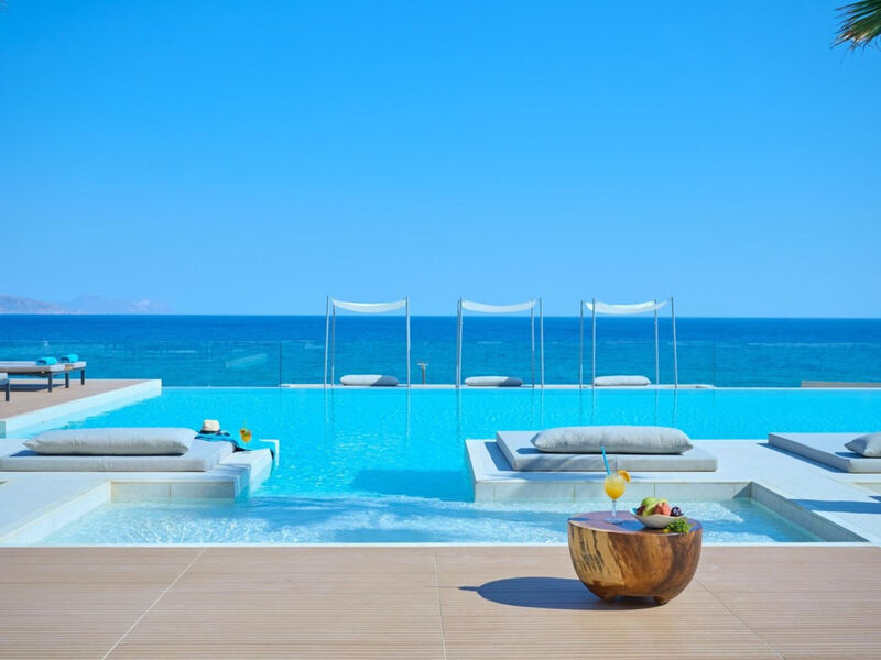 Oros Luxury Beach Resort