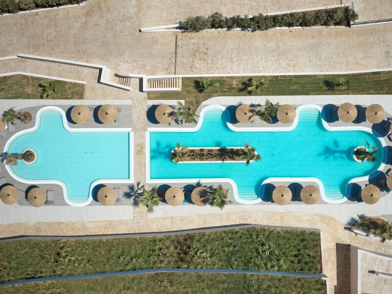 Oros Luxury Beach Resort