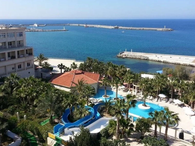 Oscar Resort