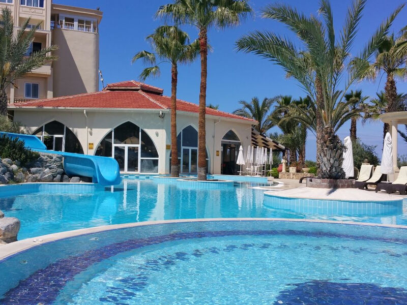 Oscar Resort