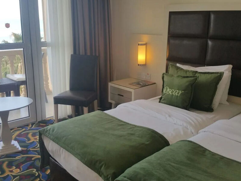 Oscar Resort