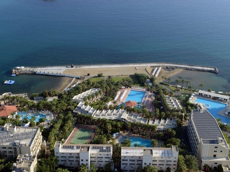 Oscar Resort