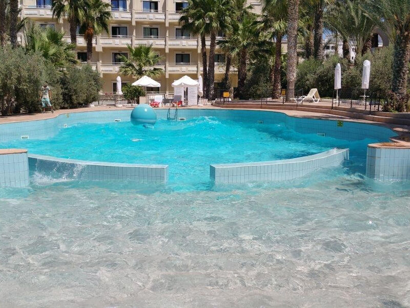 Oscar Resort