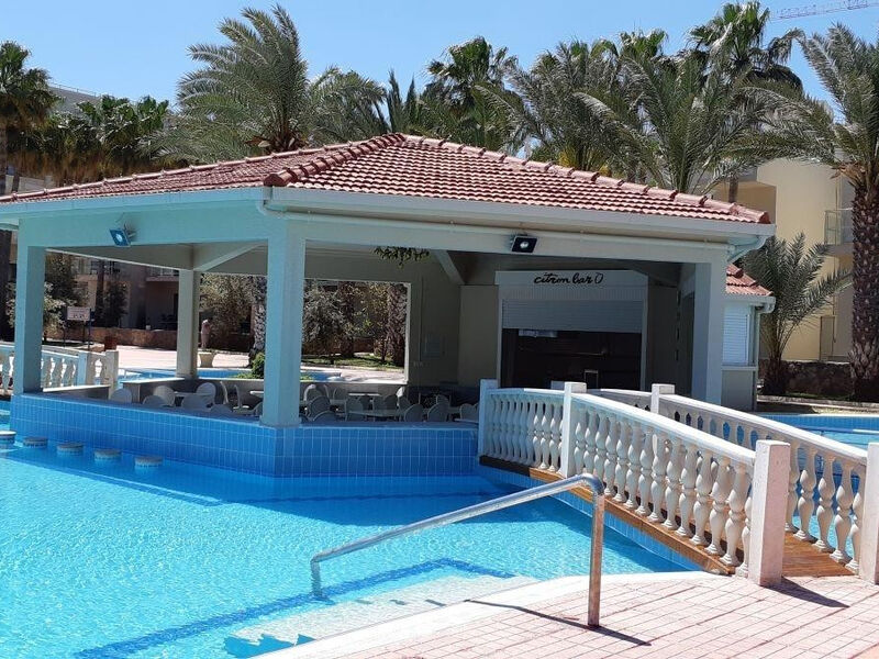 Oscar Resort
