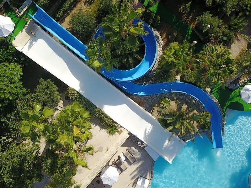 Oscar Resort