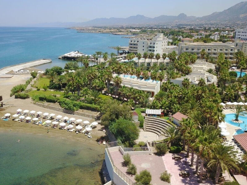 Oscar Resort