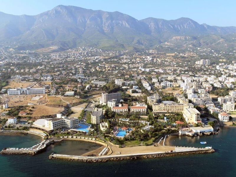 Oscar Resort