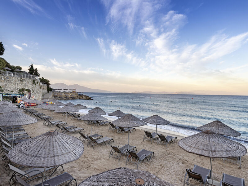 Otium Sealight Beach Resort