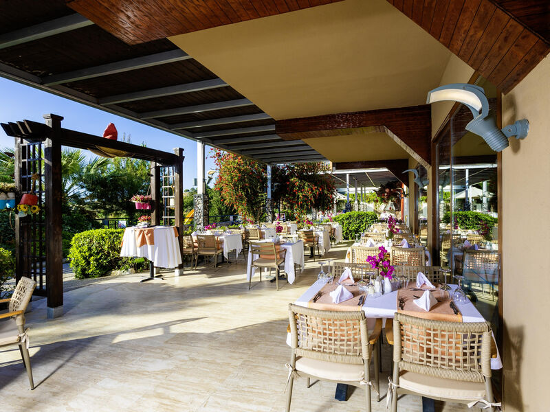 Otium Sealight Beach Resort