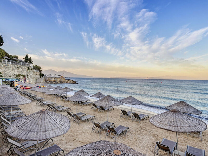 Otium Sealight Beach Resort