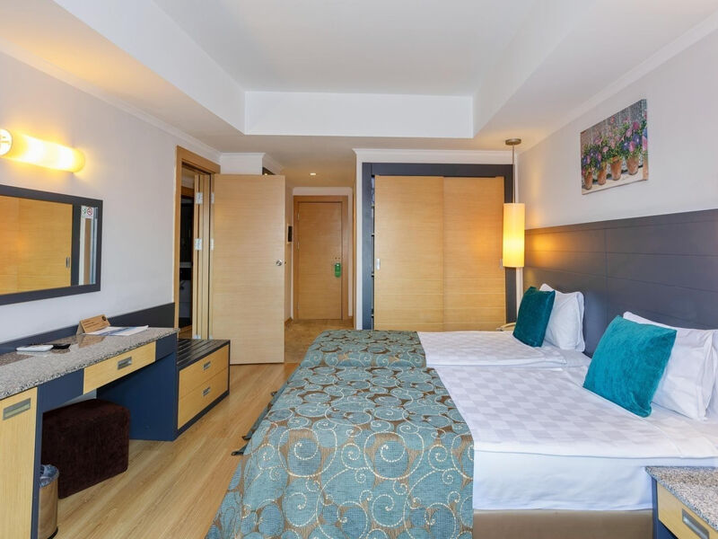 Otium Sealight Beach Resort