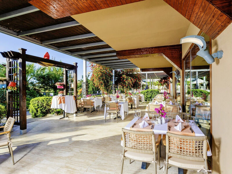 Otium Sealight Beach Resort