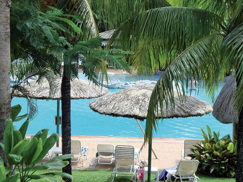 Outrigger On The Lagoon Fiji