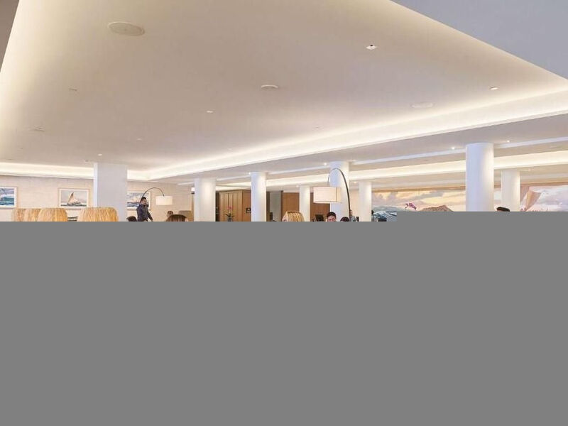 Outrigger Reef Waikiki Beach Resort