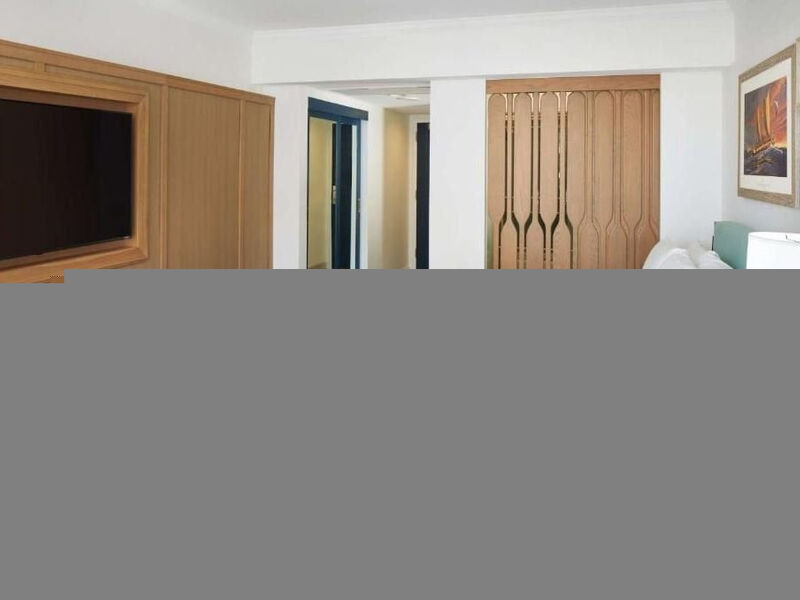 Outrigger Reef Waikiki Beach Resort