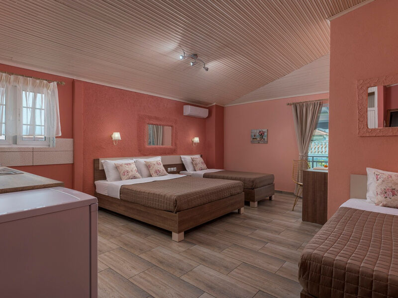 Ouzas Luxury