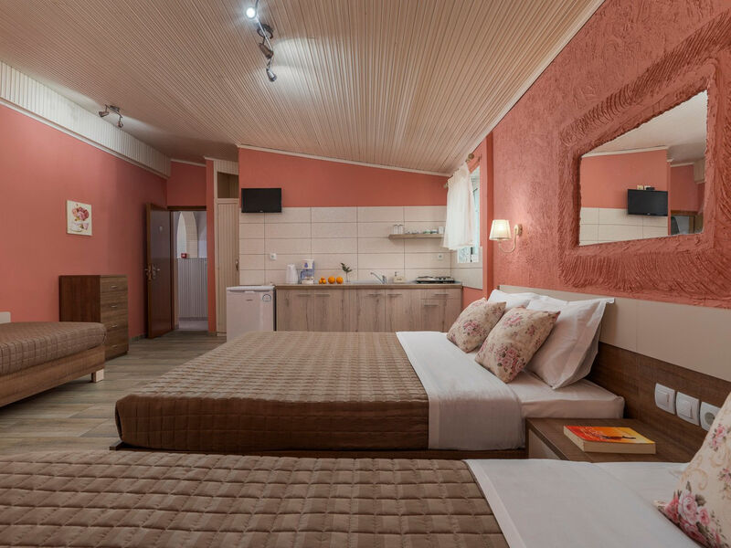 Ouzas Luxury