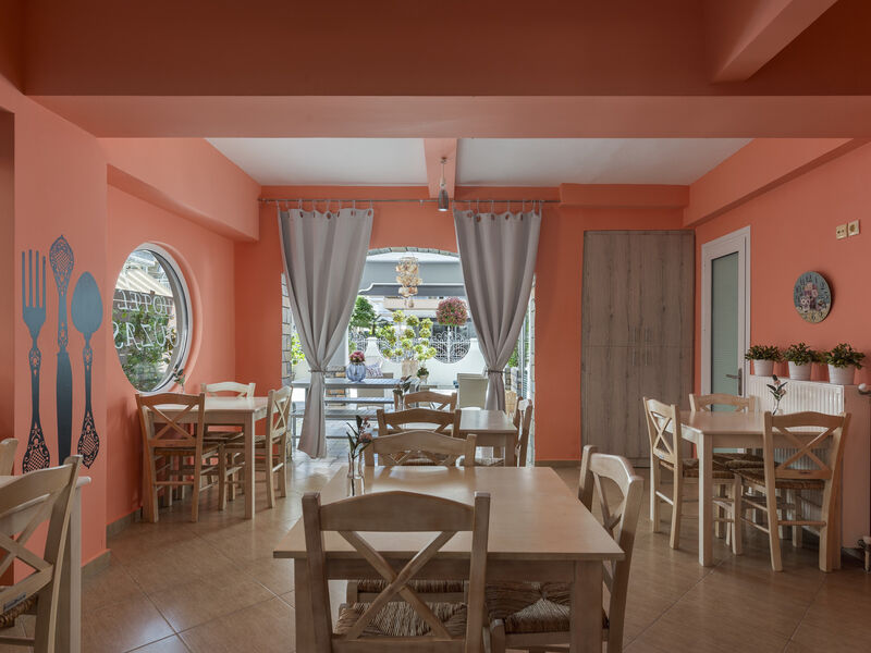 Ouzas Luxury