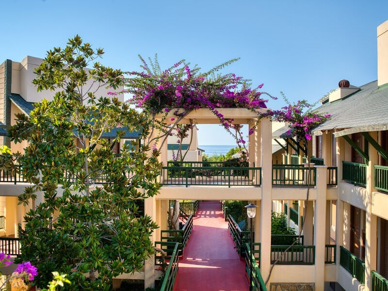 Oz Hotels Incekum Beach Resort