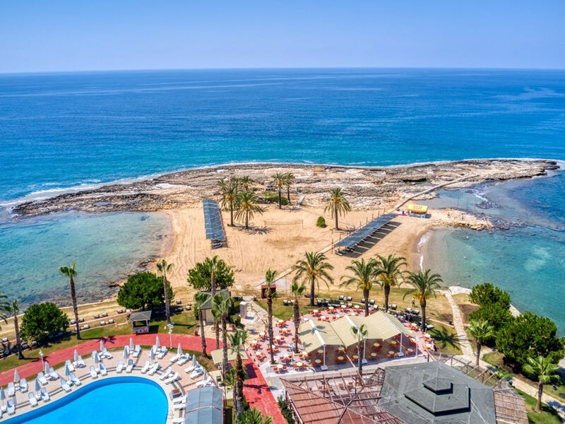 Oz Hotels Incekum Beach Resort