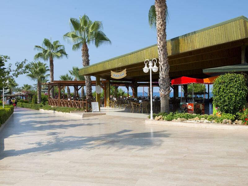 Oz Hotels Incekum Beach Resort