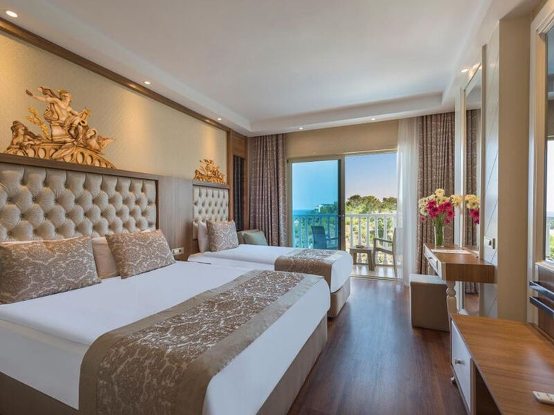 Oz Sui Resort
