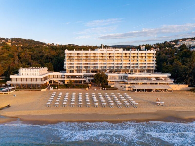 Sunny Day Resort - Palace