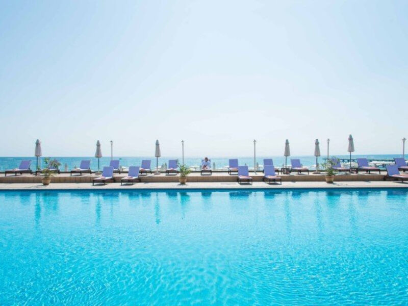 Sunny Day Resort - Palace