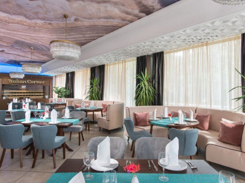 Sunny Day Resort - Palace