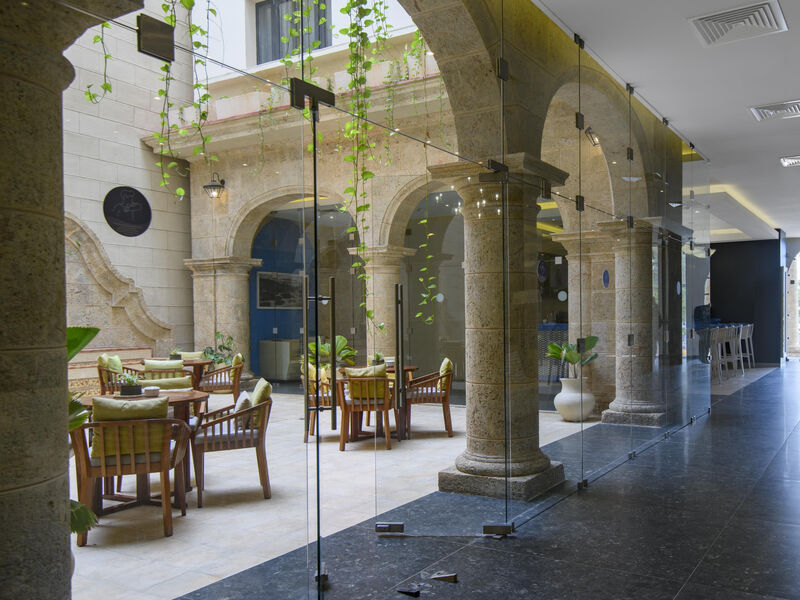 Palacio De Los Corredores