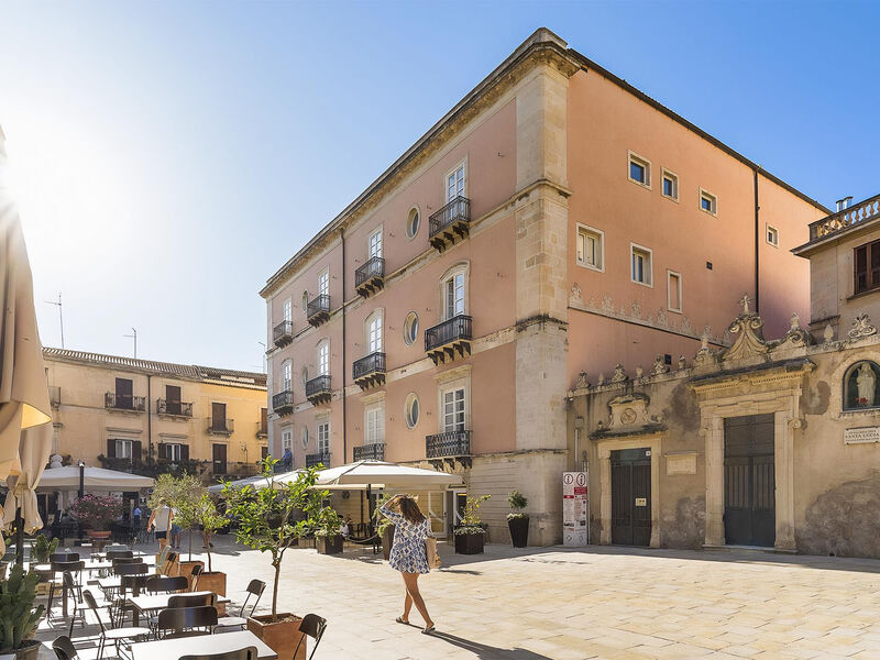 Palazzo Artemide (Ex. Roma)