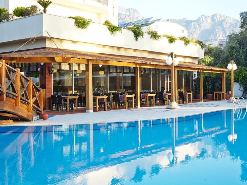 Palmet Resort