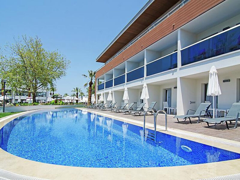 Palm Wings Beach Resort & Spa Kusadasi