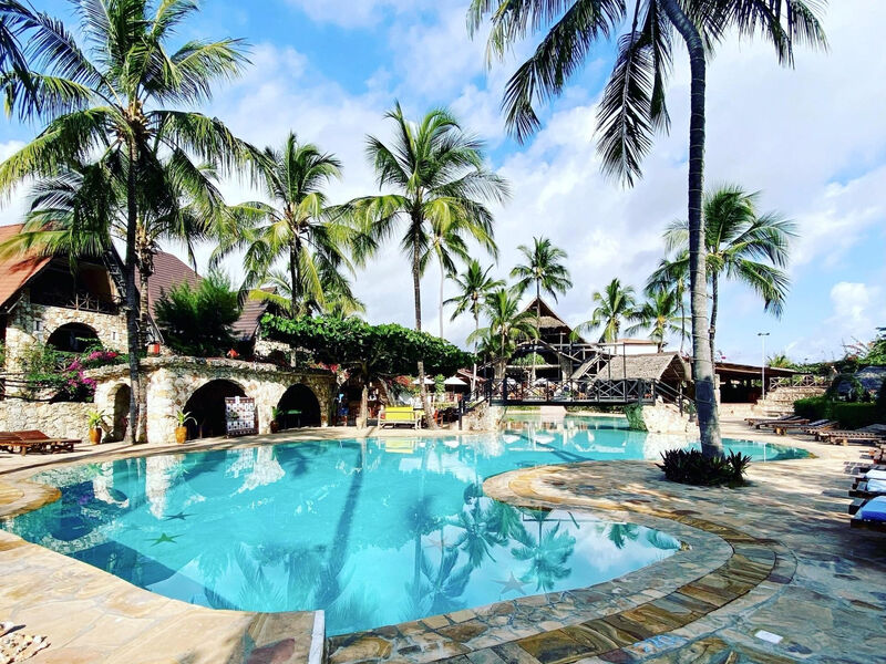 Palumbo Reef Resort