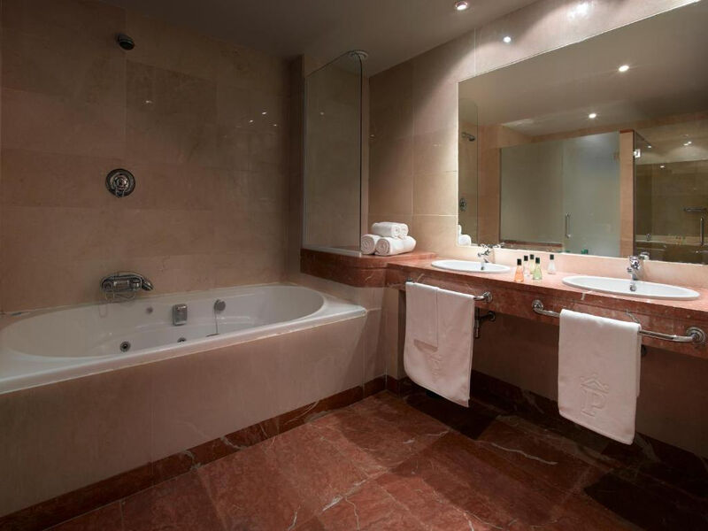 Parador De Malaga Golf