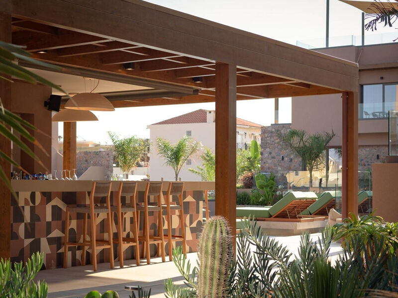 Paralos Venus Suites