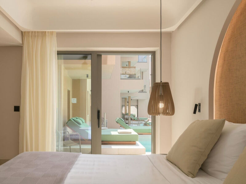 Paralos Venus Suites