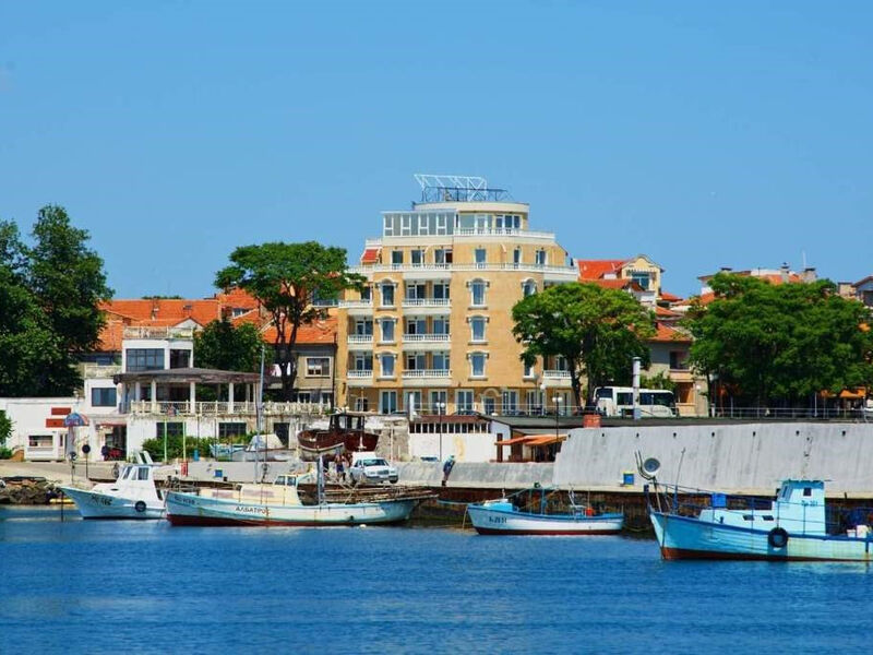 Paros