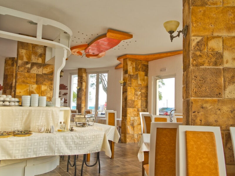 Paros